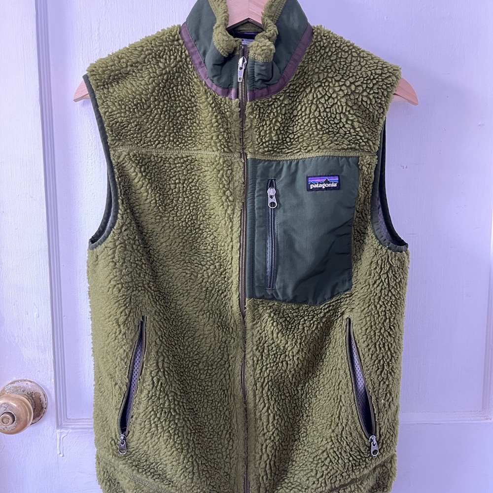 Patagonia Men's Olive Green Fleece Vest